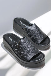 Bosphorus genuine leather slippers Black