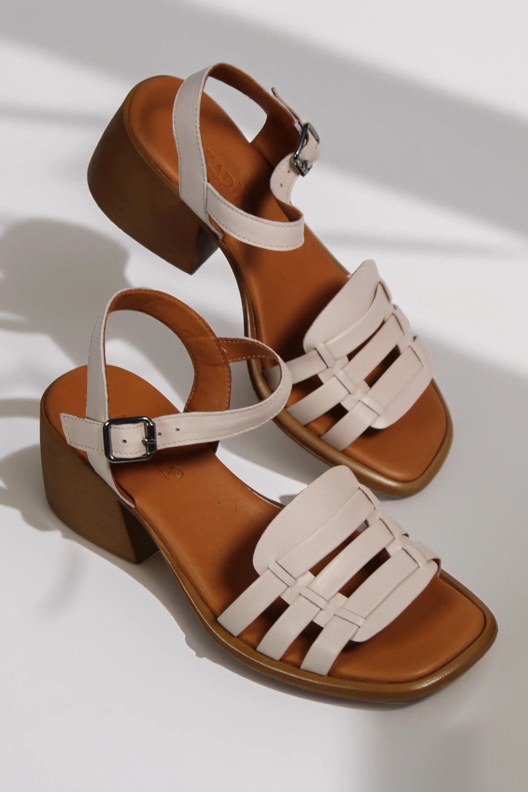 Sandale piele naturala Caleta Pudra image 1