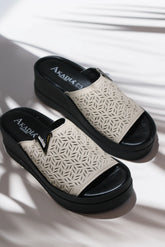 Bosphorus genuine leather slippers Beige