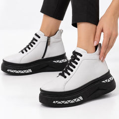 Ghete piele naturala Dare White