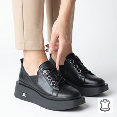 Women's casual shoes with laces Black elegant natural leather Boomerang