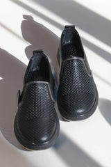 Elegant women's casual shoes made of natural leather Heliora 2 Black