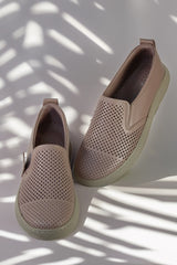 Elegant women's casual shoes, natural leather Heliora 2, Powder Pink