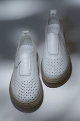 Elegant women's casual shoes made of natural leather Heliora 3 White