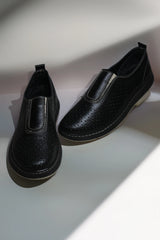 Elegant women's casual shoes made of natural leather Heliora 3 Black