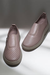 Elegant women's casual shoes made of natural leather Heliora 3 Powder Pink