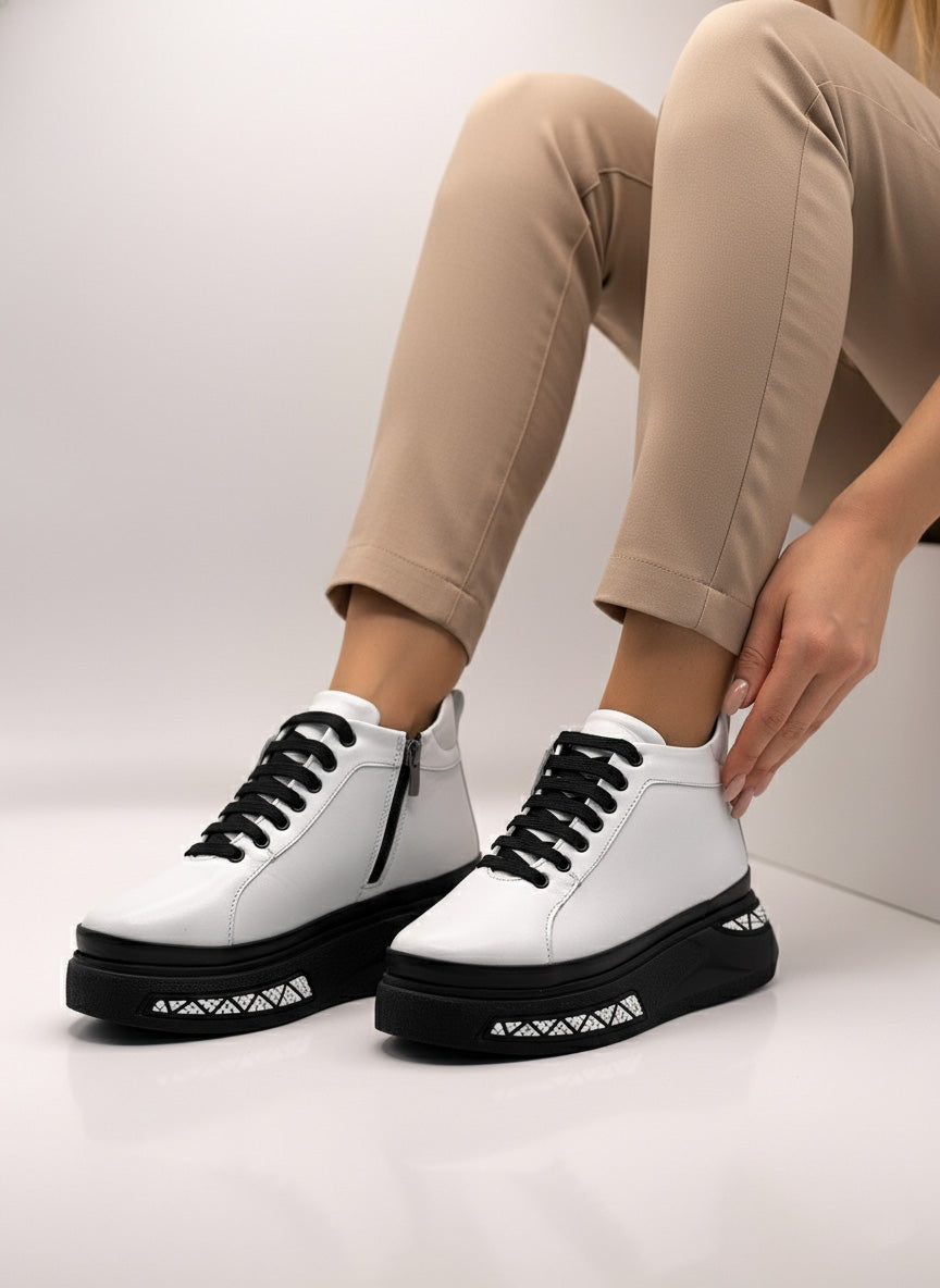 Ghete piele naturala Dare White