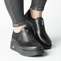 Women's casual shoes with zipper Black elegant natural leather Sinergie