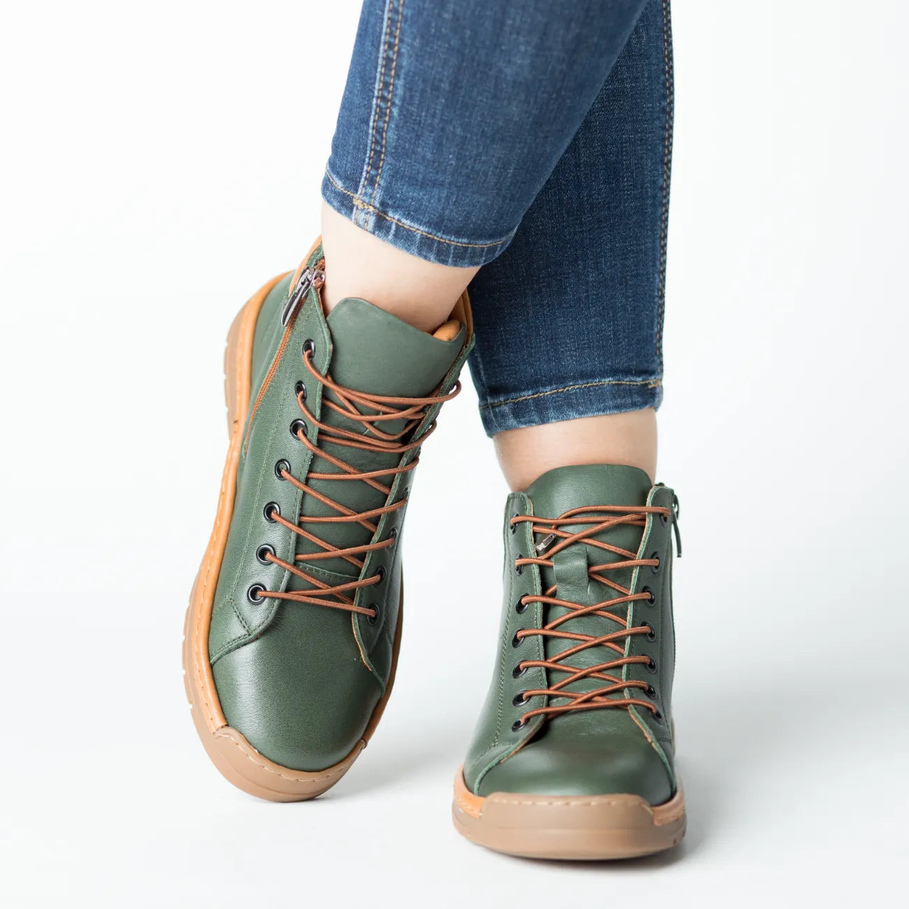 Women's green and brown ankle boots with zipper made of genuine leather Molivo