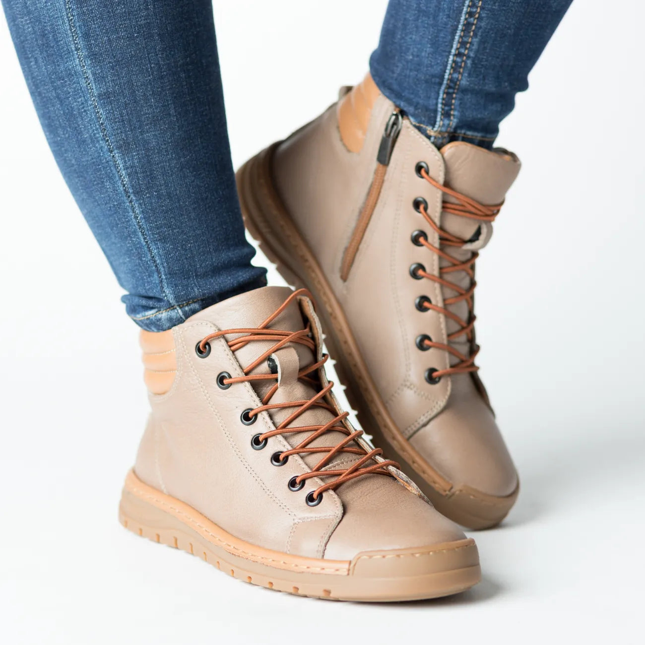 Women's beige and brown ankle boots with zipper made of genuine leather Molivo