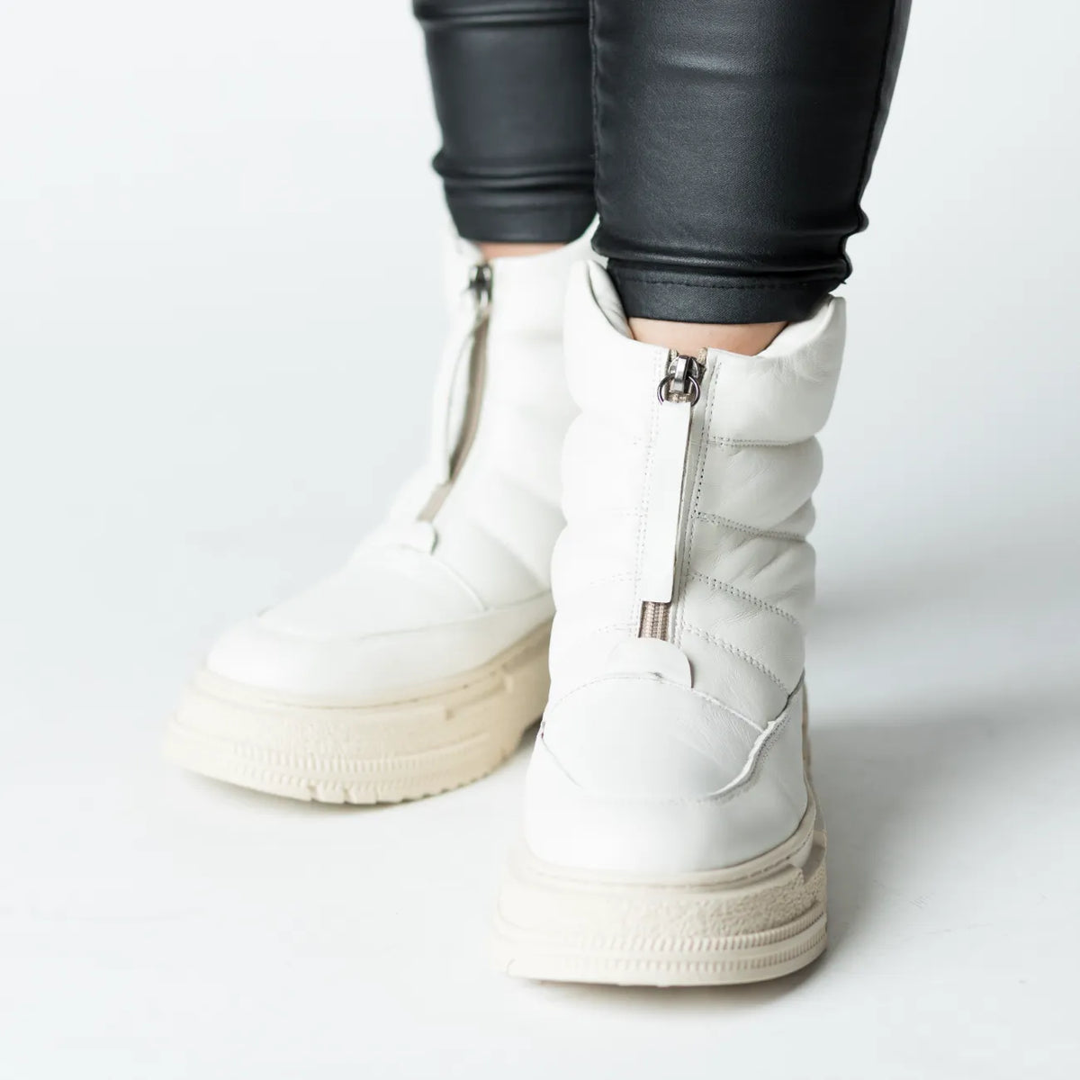 Women's white zipper snow boots made of genuine leather Pucioasa