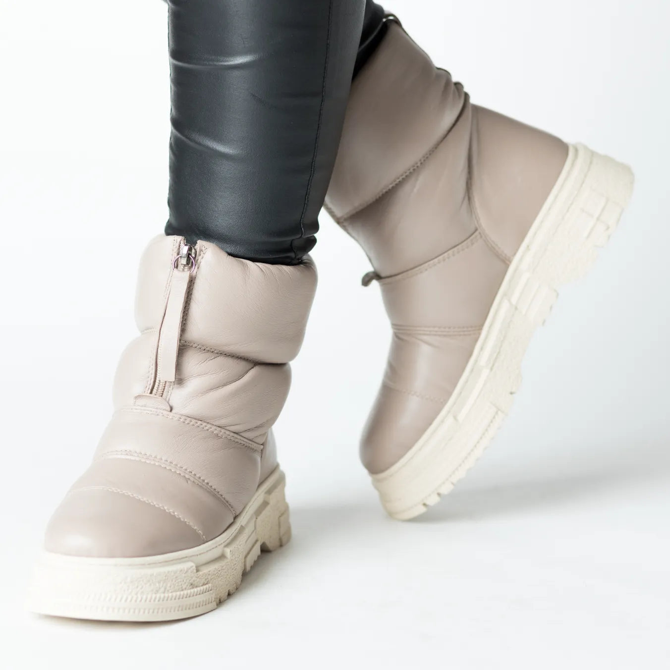 Women's Cream Snow Boots with Zipper Made of Genuine Leather Fluffy