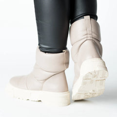 Women's Cream Snow Boots with Zipper Made of Genuine Leather Fluffy