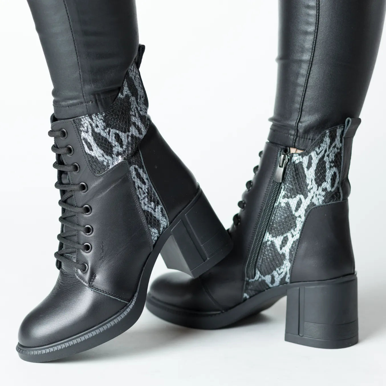 Botine cu toc Negru de dama din piele naturala imprimat Combat