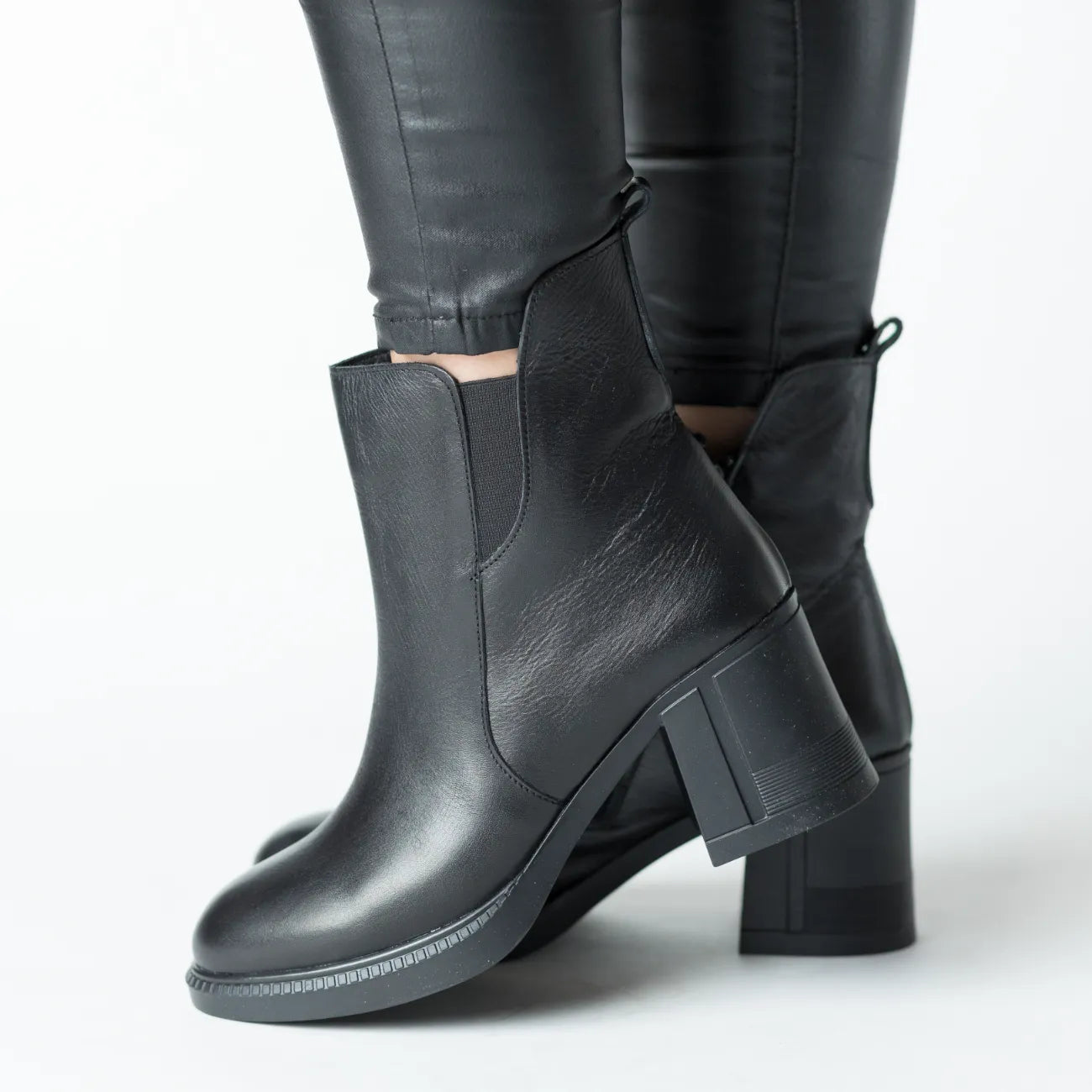 Botine cu toc gros Negru de dama din piele naturala Nelvira