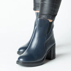 Women's navy blue thick-heeled ankle boots made of natural leather Nelvira