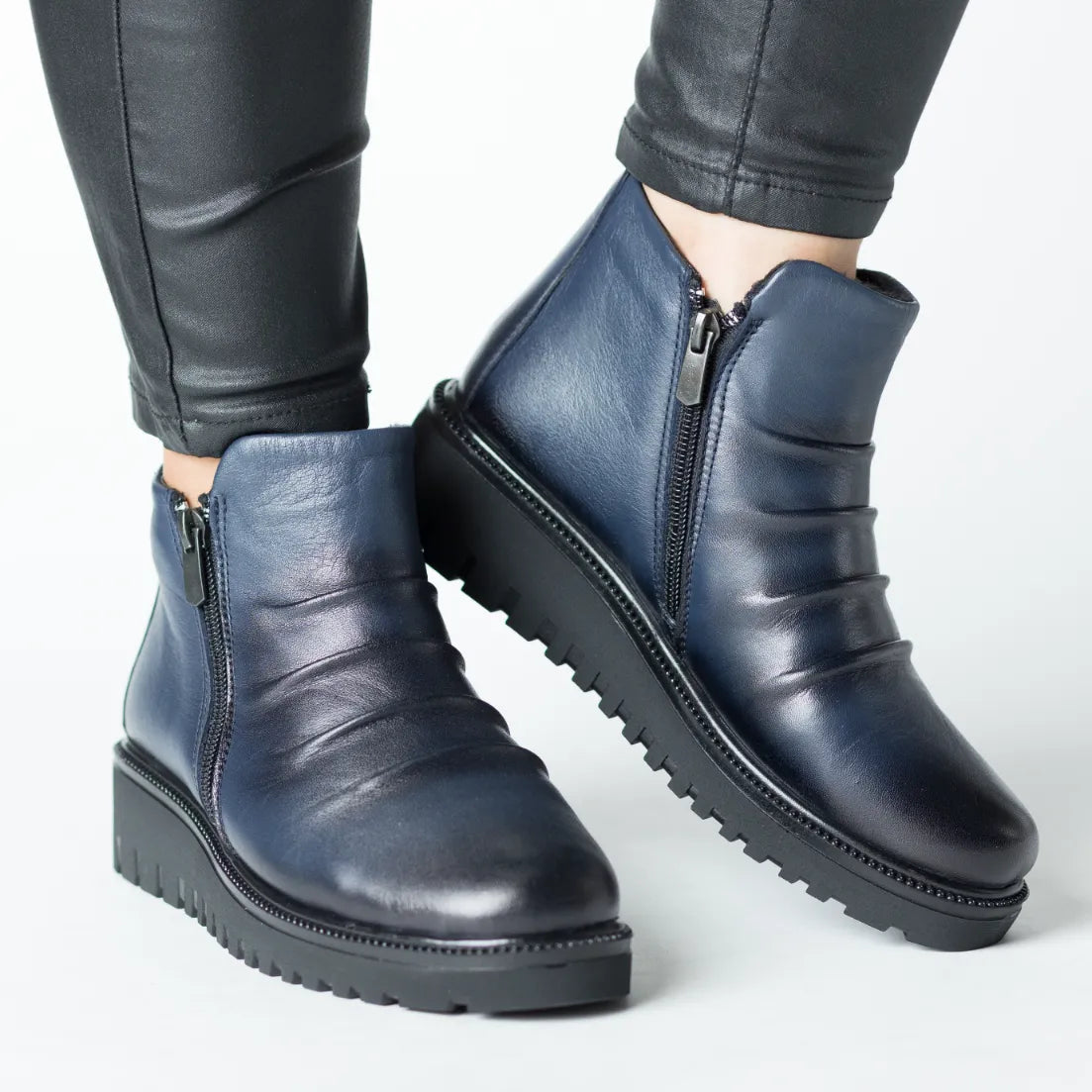 Women's navy blue ankle boots with zipper made of genuine leather Vellaro