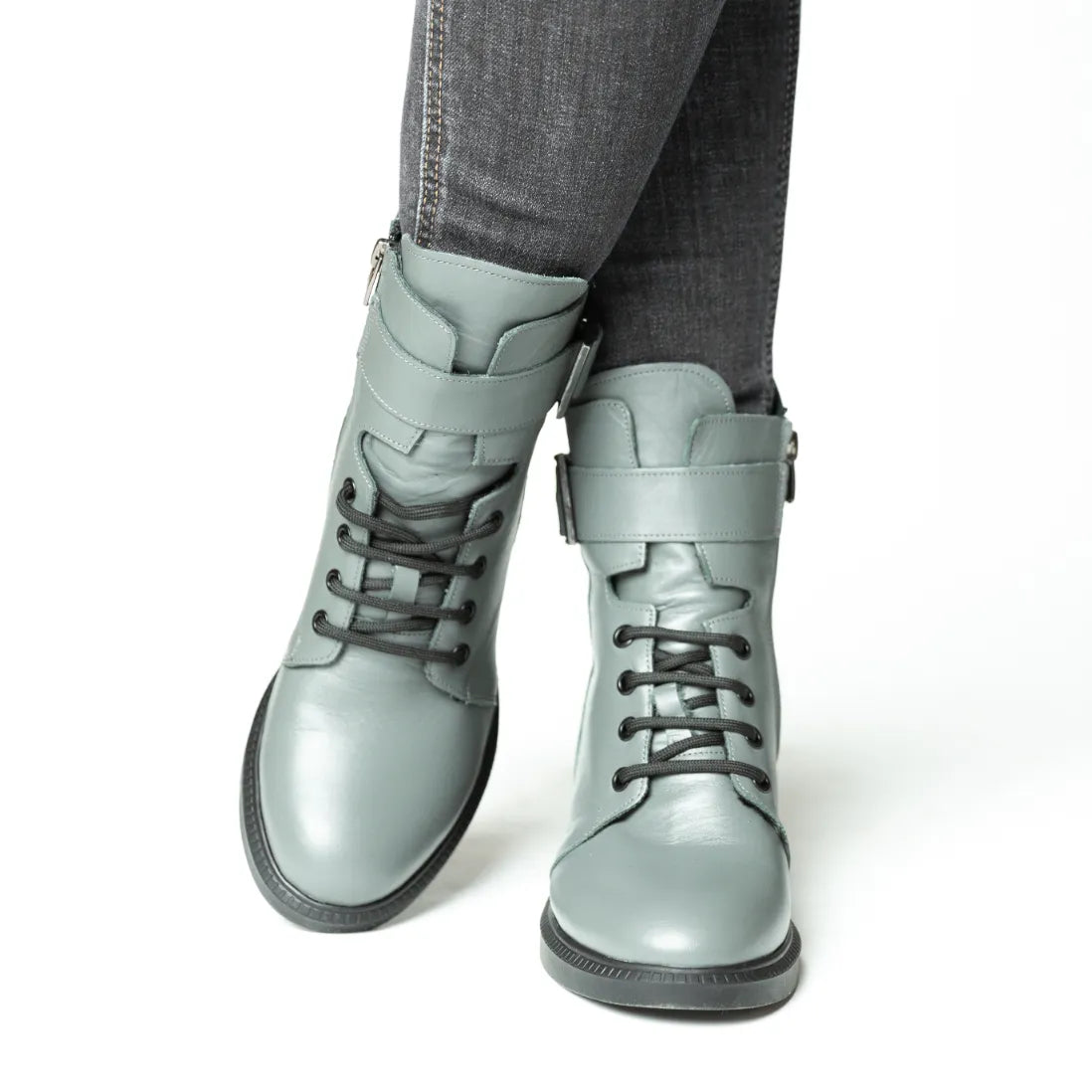 Botine cu toc Gri insertie elastica frontala de dama din piele naturala Dalmatian