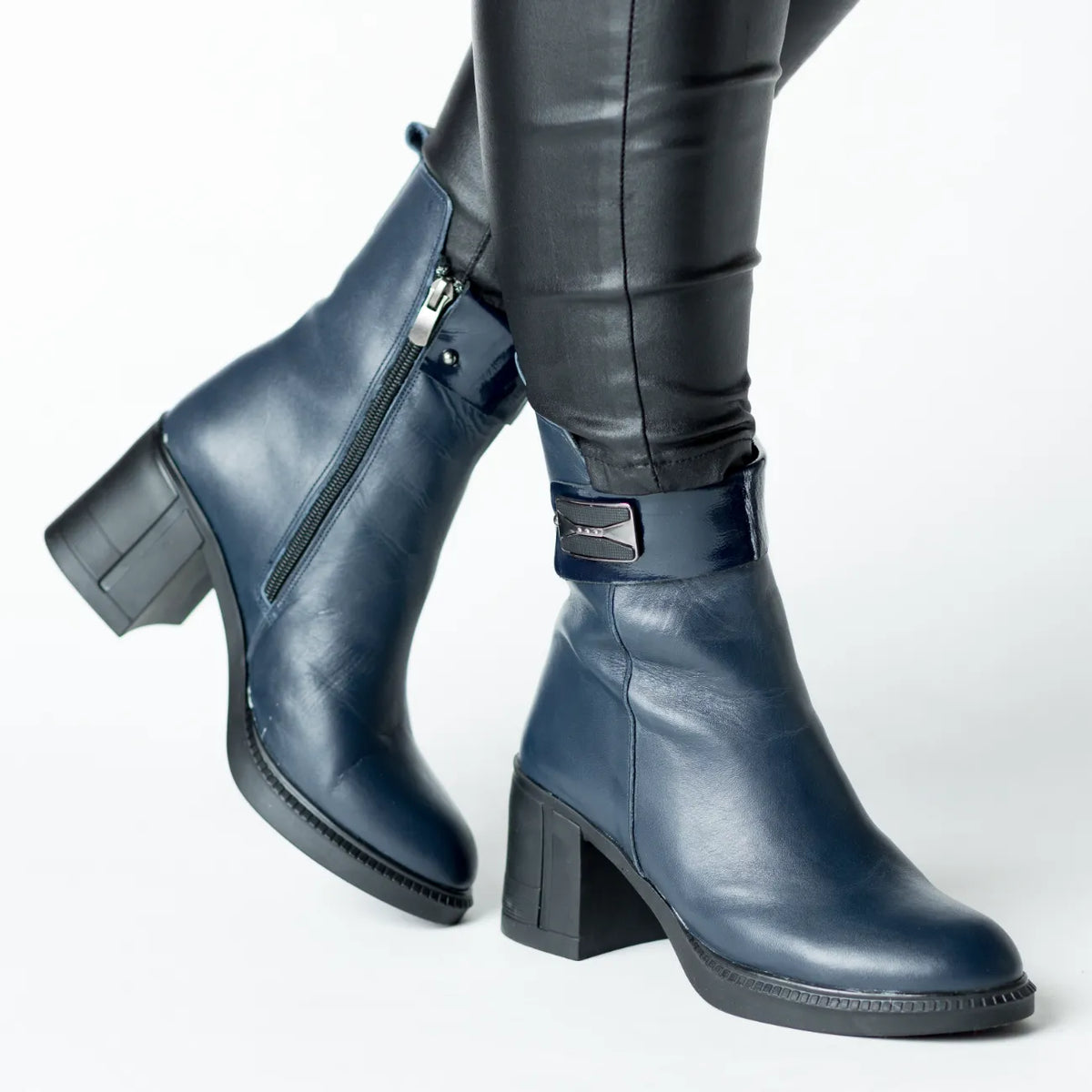 Botine cu toc Bleumarin insertie elastica frontala de dama din piele naturala Trevalo