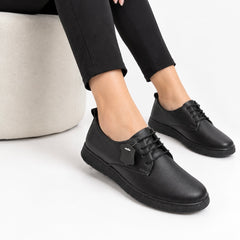 Elegant women's casual shoes made of natural leather Colin Black 