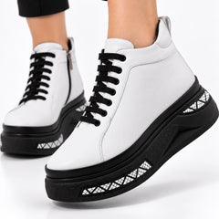 Ghete piele naturala Dare White